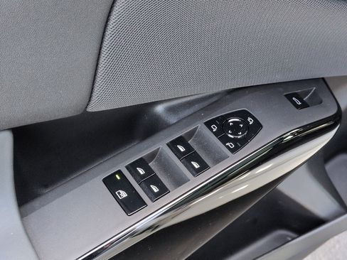 Used 2025 BMW X3 M50 w/ Premium Package image 15