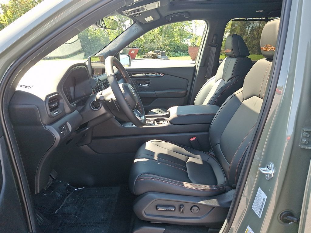 New 2026 Honda Pilot TrailSport image 7