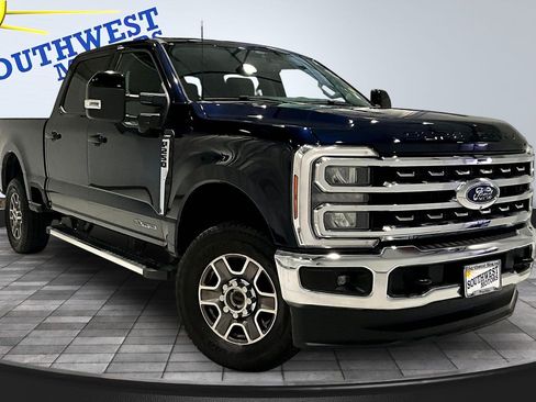 Used 2025 Ford F250 Lariat AWD/4WD image 3