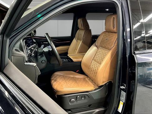 Certified 2023 Cadillac Escalade Sport w/ Touring Package AWD/4WD image 21