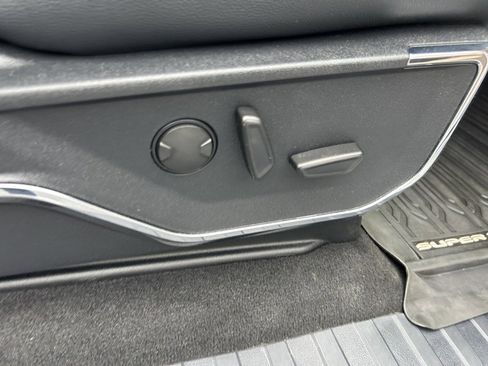 Used 2023 Ford F250 Lariat w/ Chrome Package image 60