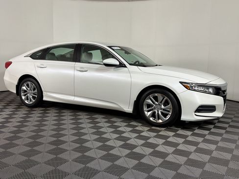 Used 2018 Honda Accord LX image 6