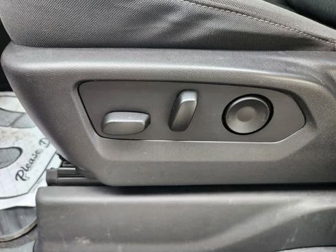 Used 2024 Chevrolet Silverado 1500 Custom Trail Boss w/ LPO, Dark Essentials Package image 22