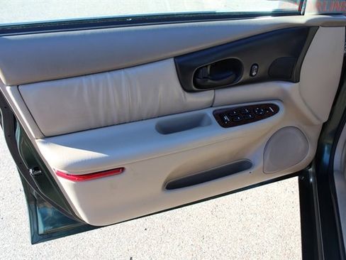 Used 2003 Buick Regal LS w/ LS Luxury Plus Package image 7