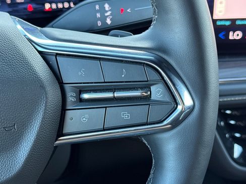 Used 2025 Chevrolet Suburban Premier image 40