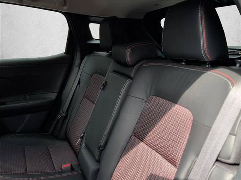 Used 2026 Nissan Kicks SR FWD image 21