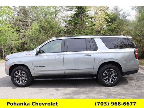 Certified 2024 Chevrolet Suburban Z71 w/ Luxury Package AWD/4WD image 4