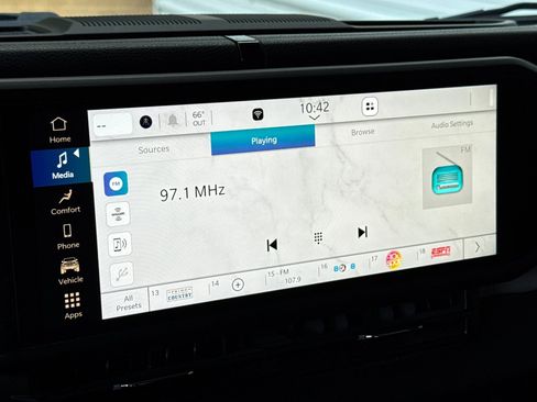 Used 2024 Jeep Wrangler Sport image 16