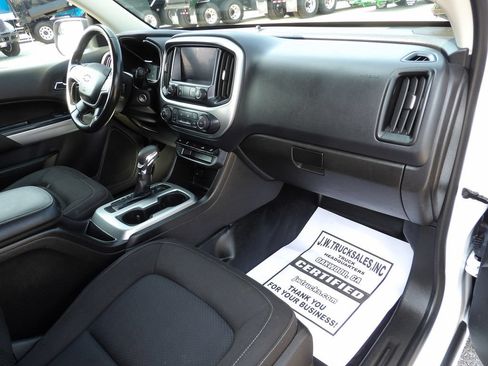 Used 2022 Chevrolet Colorado LT w/ Fleet Safety Package RWD image 35