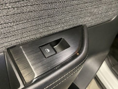 Used 2023 Nissan Rogue SV image 21