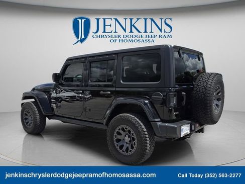 Used 2023 Jeep Wrangler Unlimited Sahara AWD/4WD image 8