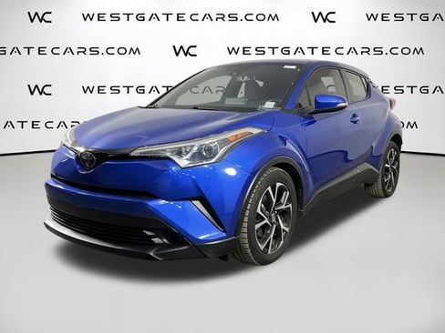Used 2019 Toyota C-HR XLE image 1