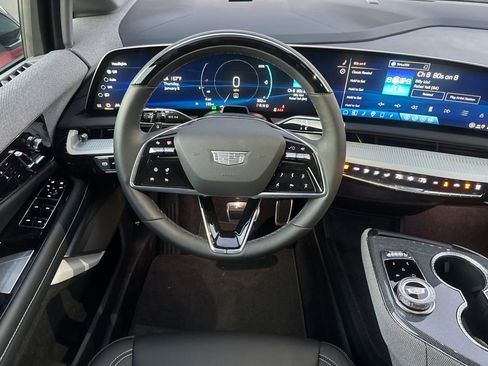 Certified 2025 Cadillac Optiq Luxury 1 image 15