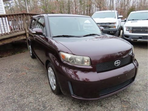Used 2009 Scion xB image 4