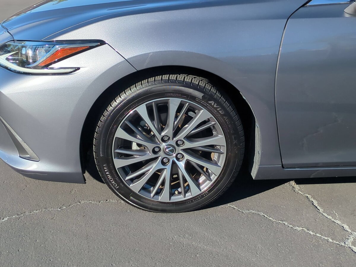Used 2019 Lexus ES 350 w/ Premium Package FWD image 9