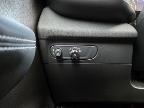 Used 2022 Buick Envision Preferred FWD image 39