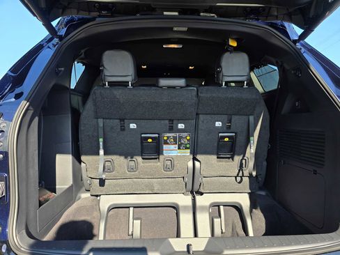 Certified 2025 Toyota Sienna Platinum image 19