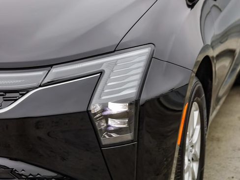 New 2027 Chrysler Pacifica Select FWD image 5