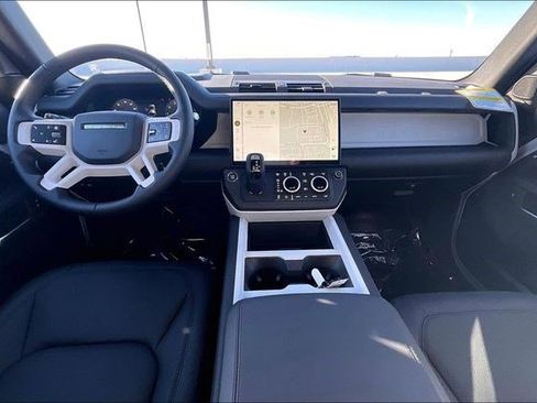 New 2026 Land Rover Defender 110 X-Dynamic SE image 5