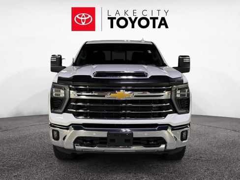 Used 2024 Chevrolet Silverado 2500 LTZ w/ LTZ Convenience Package image 11