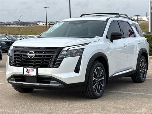 New 2026 Nissan Pathfinder Platinum w/ Cargo Package image 4