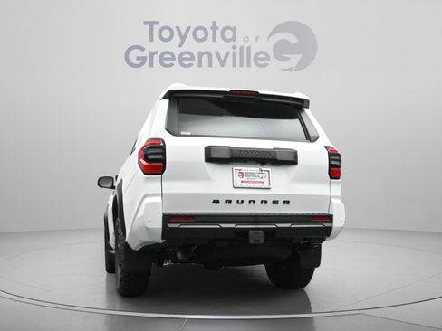 Used 2025 Toyota 4Runner TRD Off-Road Premium AWD/4WD image 12