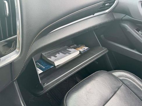 Used 2019 Chevrolet Traverse RS image 28