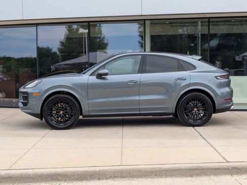 New 2026 Porsche Cayenne Coupe AWD/4WD image 2