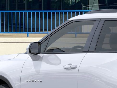 New 2025 Chevrolet Blazer LT w/ Convenience Package image 12