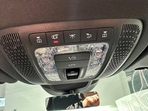 Certified 2022 Mercedes-Benz GLS 450 4MATIC image 23