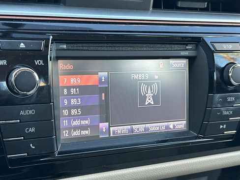 Used 2014 Toyota Corolla LE image 17