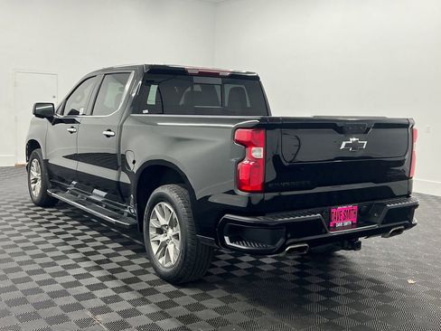 Used 2022 Chevrolet Silverado 1500 High Country w/ LPO, Dark Essentials Package image 3