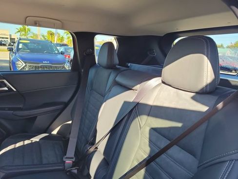 New 2026 Mitsubishi Outlander SE FWD image 13