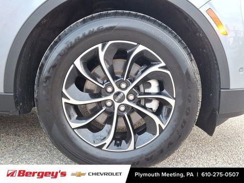 Used 2024 Lincoln Nautilus Premier AWD/4WD image 10