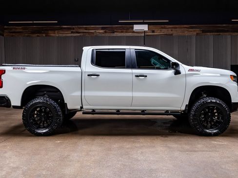 Used 2023 Chevrolet Silverado 1500 LT Trail Boss w/ Protection Package AWD/4WD image 11