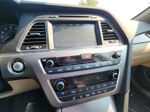 Used 2017 Hyundai Sonata Limited w/ Ultimate Package 02 FWD image 25