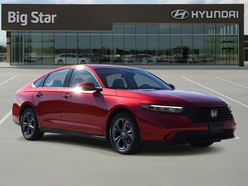 Used 2023 Honda Accord EX image 6