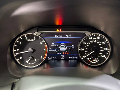 Used 2024 Nissan Altima 2.5 SV image 13