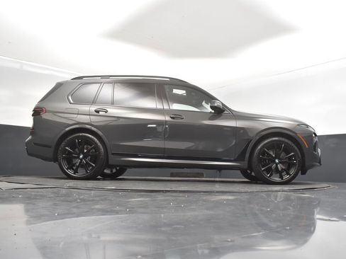Used 2026 BMW X7 xDrive40i w/ Executive Package AWD/4WD image 46