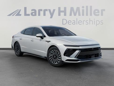 New 2026 Hyundai Sonata Limited FWD image 2