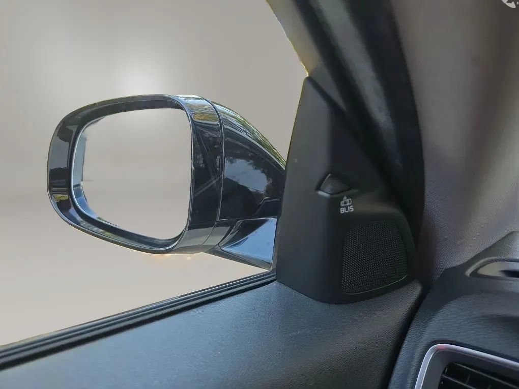 Used 2016 Volvo V60 T5 Cross Country w/ Protection Package AWD/4WD image 26