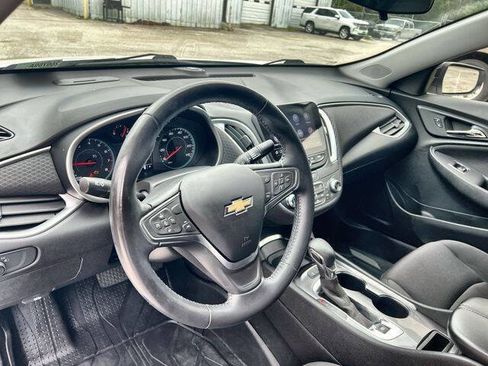 Used 2022 Chevrolet Malibu LT w/ Redline Edition image 11