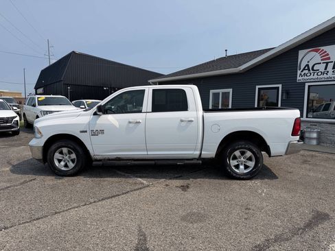 Used 2022 RAM 1500 Classic SLT w/ Electronics Convenience Group AWD/4WD image 2