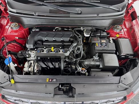 Certified 2025 Hyundai Venue Limited FWD image 29