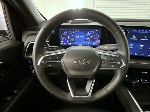 Certified 2025 Chevrolet Suburban Z71 image 11