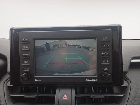 Used 2021 Toyota RAV4 LE AWD/4WD image 24
