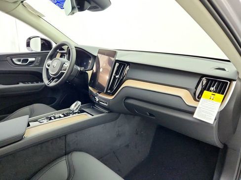 New 2026 Volvo XC60 B5 Plus w/ Protection Package Premier image 17