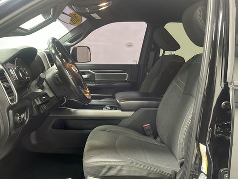 Used 2020 RAM 2500 Big Horn w/ Night Edition AWD/4WD image 2