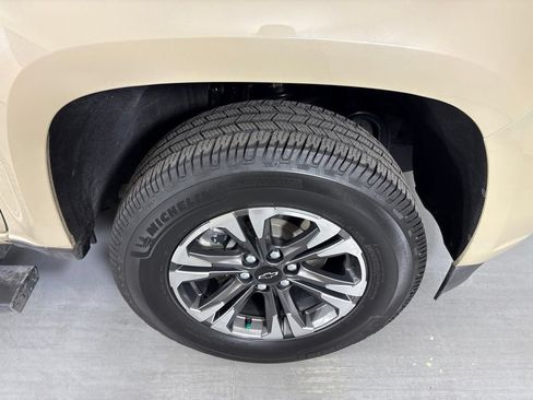 Used 2021 Chevrolet Colorado Z71 RWD image 14