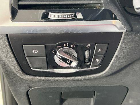 Used 2019 BMW X3 xDrive30i w/ Premium Package image 10